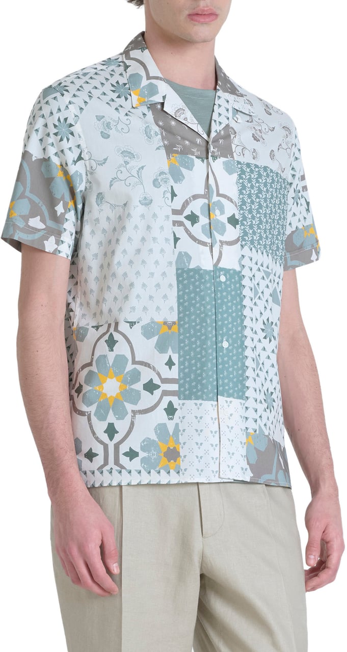 Antony Morato SHIRT HONOLULU STRAIGHT FIT IN PRINTED COTTON VISCOSE BLEND FABRIC WITH LOGOED METAL BADGE Divers