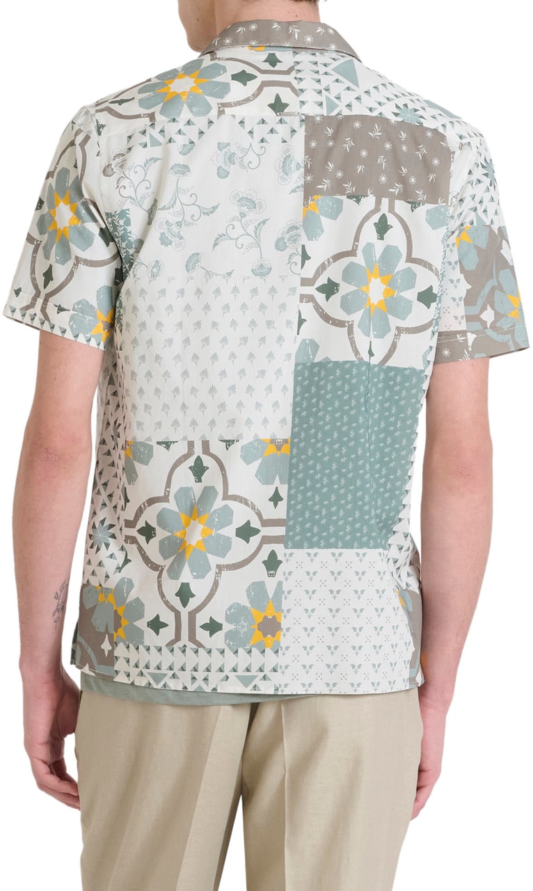 Antony Morato SHIRT HONOLULU STRAIGHT FIT IN PRINTED COTTON VISCOSE BLEND FABRIC WITH LOGOED METAL BADGE Divers