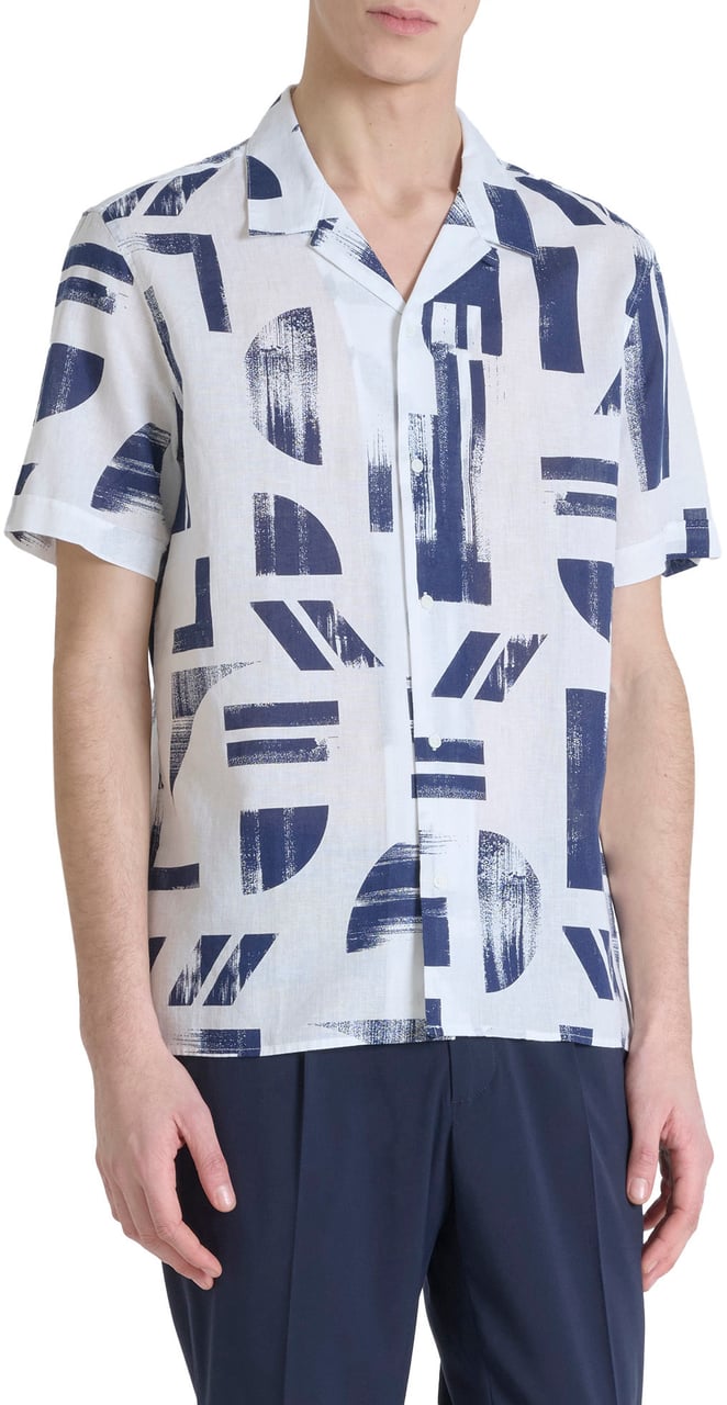 Antony Morato SHIRT HONOLULU REGULAR STRAIGHT FIT IN PRINTED COTTON LINEN BLEND FABRIC WITH LOGOED METAL BADGE Blauw