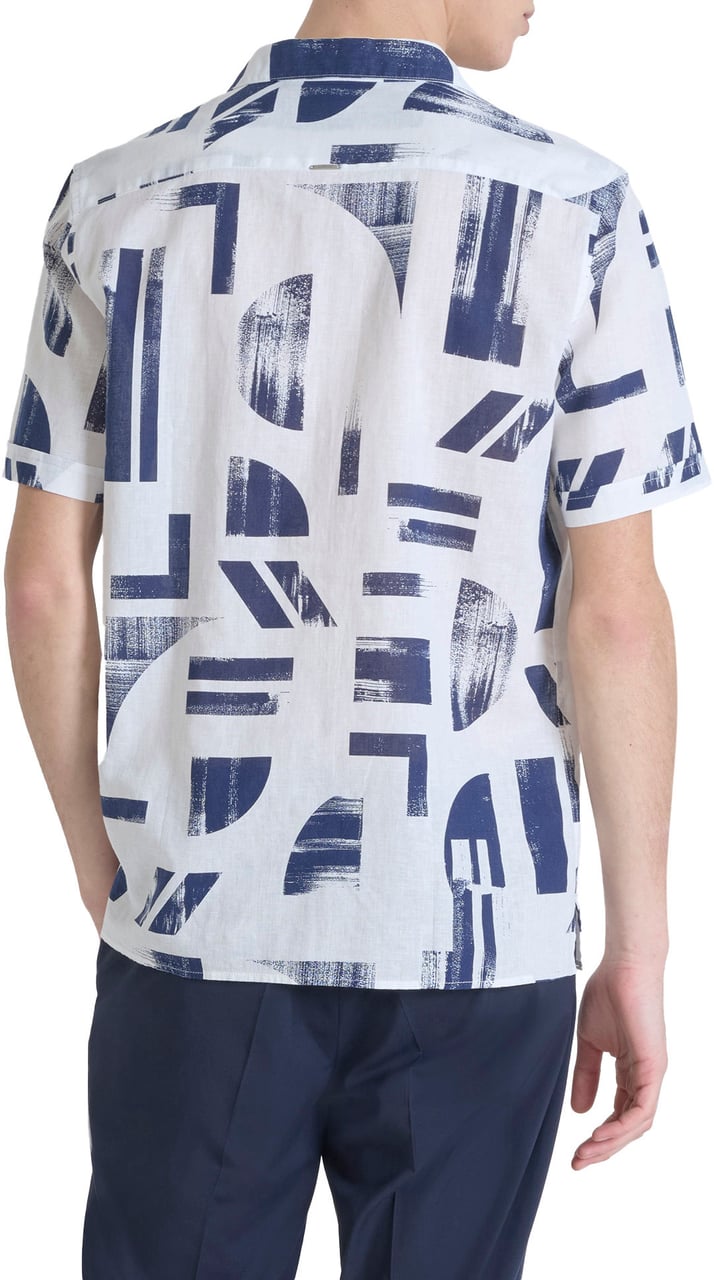 Antony Morato SHIRT HONOLULU REGULAR STRAIGHT FIT IN PRINTED COTTON LINEN BLEND FABRIC WITH LOGOED METAL BADGE Blauw