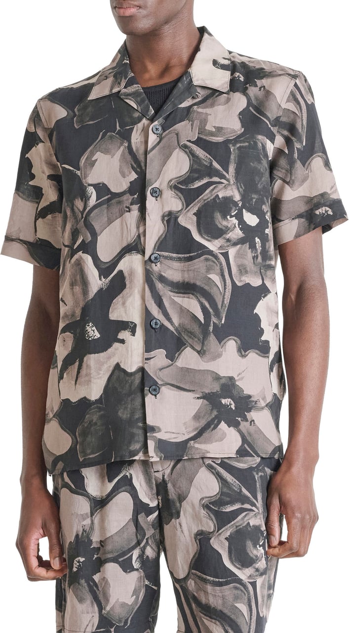 Antony Morato SHIRT HONOLULU RELAXED STRAIGHT FIT IN RAMIE FABRIC WITH LOGOED BADGE Divers