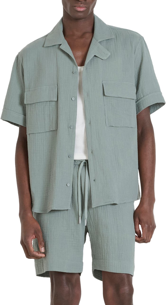 Antony Morato SHIRT NAIROBI RELAXED FIT IN SOFT TOUCH COTTON CRINCKLE FINISH WITH LOGOED METAL BADGE Groen