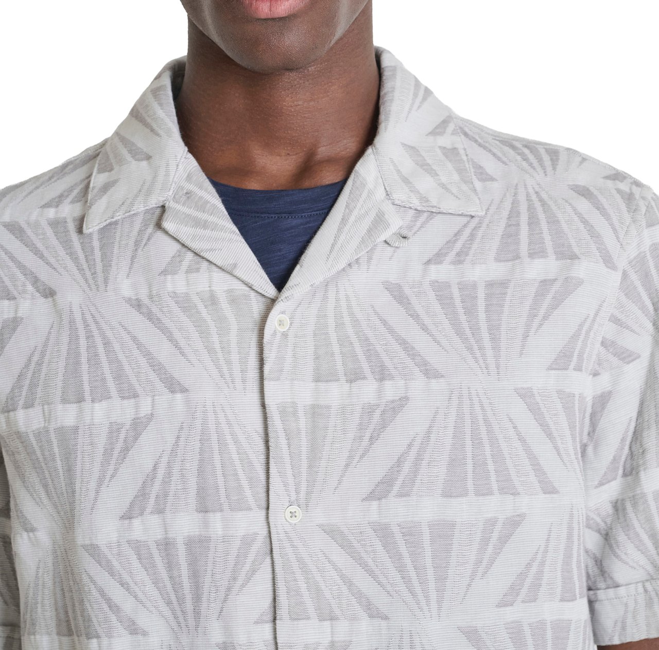 Antony Morato SHIRT HONOLULU RELAXED FIT IN JACQUARD COTTON FABRIC WITH LOGOED  BADGE Wit