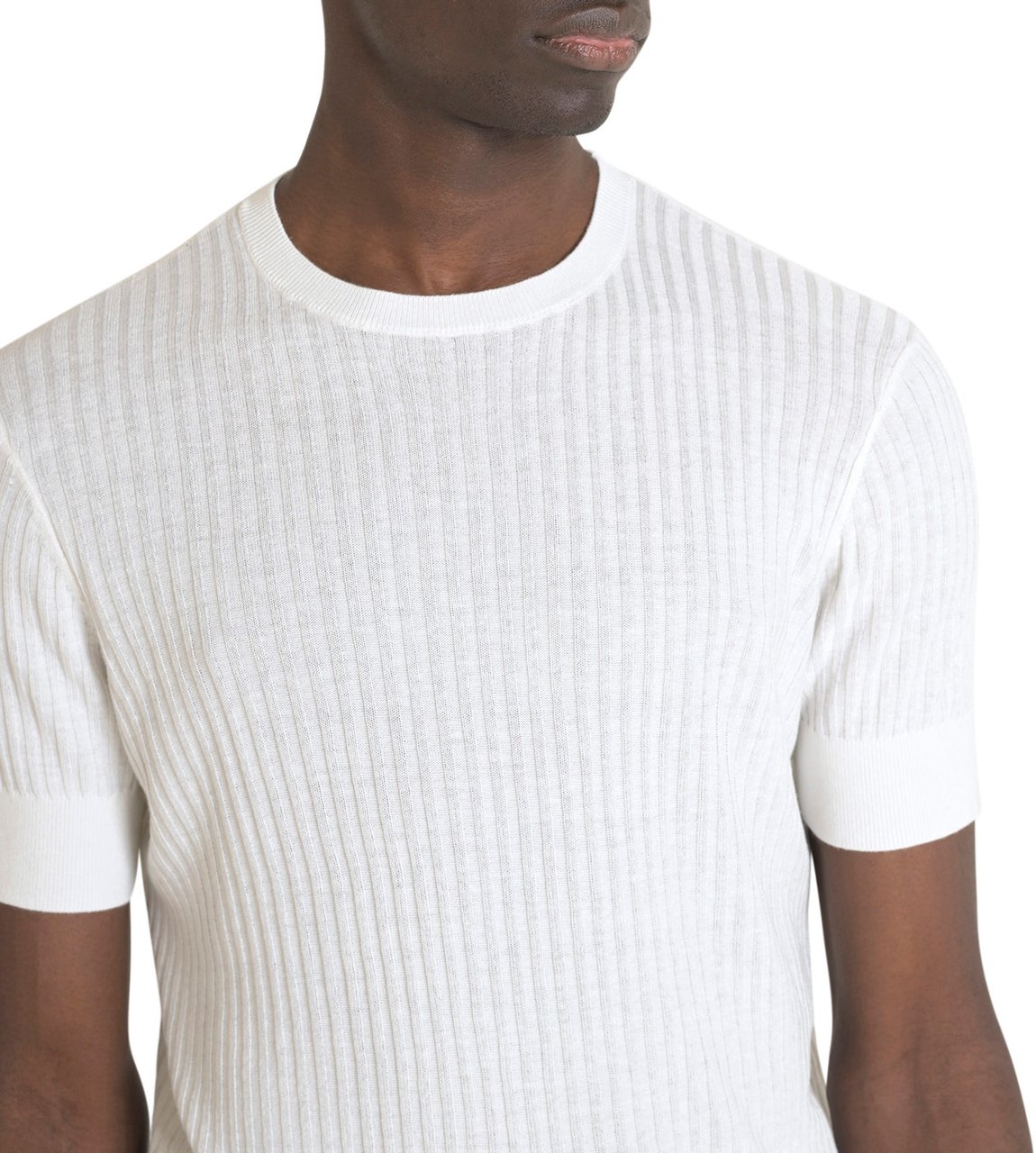 Antony Morato SWEATER SLIM FIT IN VISCOSE BLEND SUPER SOFT YARN WITH LOGOED METAL BADGE Wit