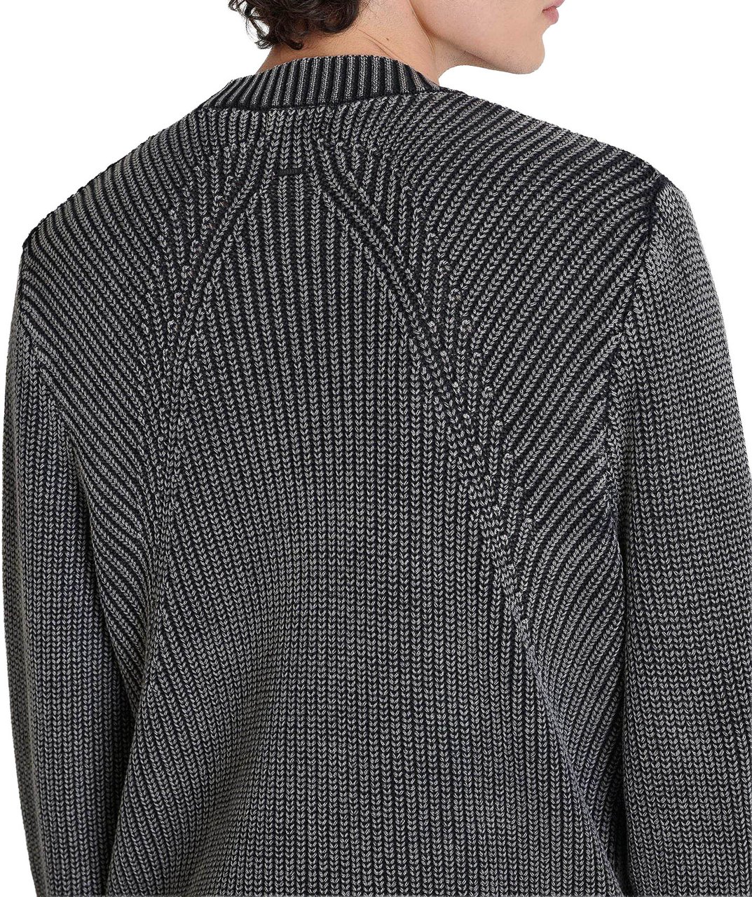 Antony Morato ROUND COLLAR SWEATER REGULAR FIT IN COTTON GARMENT DYE AND ACID WASH WITH METAL PLATE Zwart
