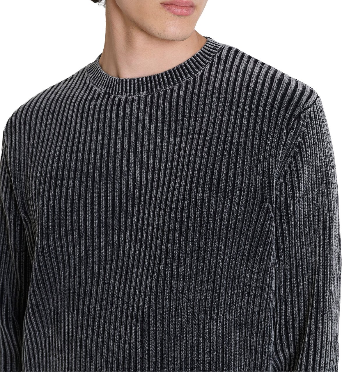 Antony Morato SWEATER ROUND COLLAR LONG SLEEVES REGULAR FIT IN COTTON CHENILLE ACID WASH Zwart