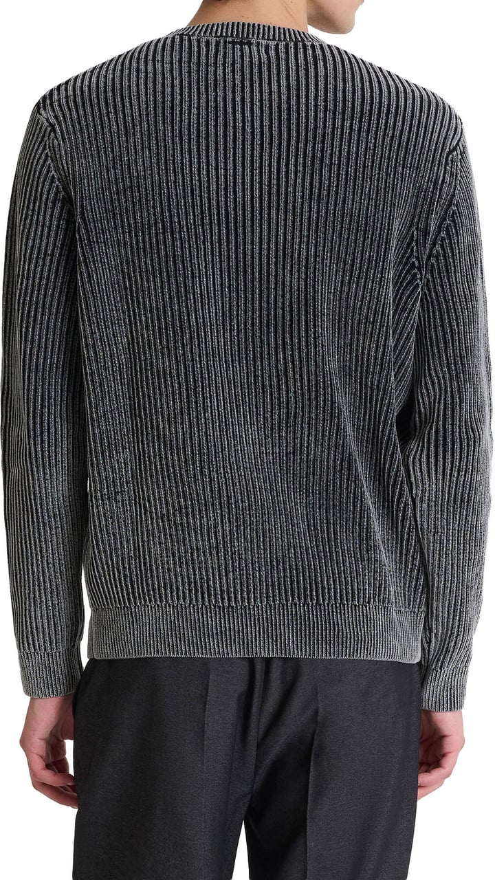 Antony Morato SWEATER ROUND COLLAR LONG SLEEVES REGULAR FIT IN COTTON CHENILLE ACID WASH Zwart