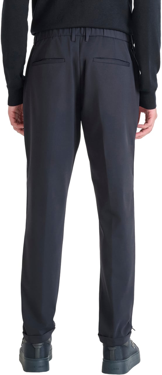 Antony Morato TROUSERS RAD SLIM ANKLE LENGHT FIT IN BI-STRETCH FABRIC TECHNO HANDFEEL Blauw