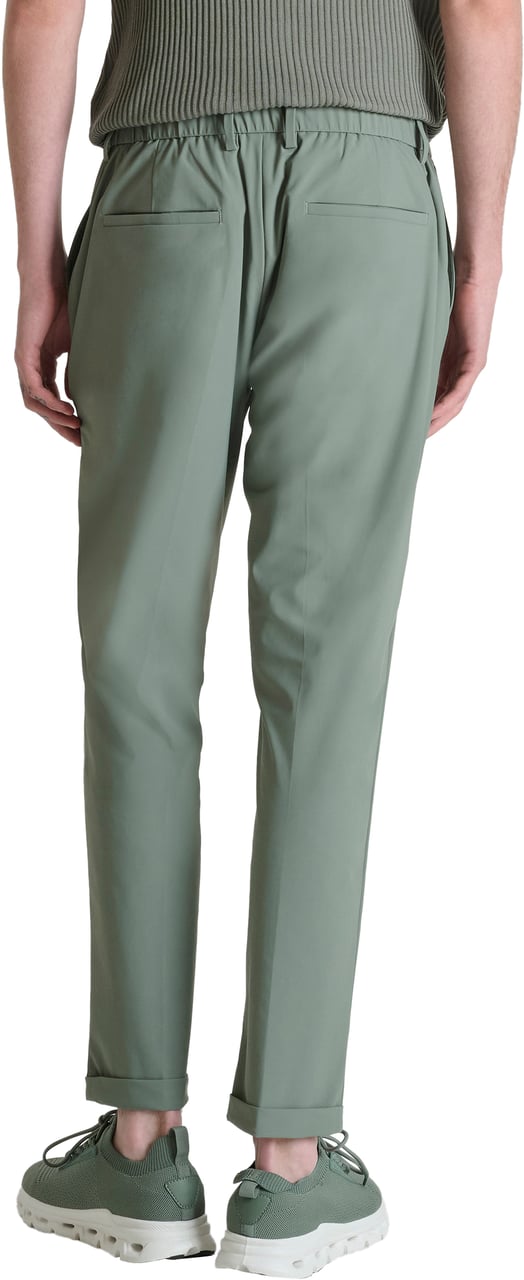 Antony Morato TROUSERS RAD SLIM ANKLE LENGHT FIT IN BI-STRETCH FABRIC TECHNO HANDFEEL Groen