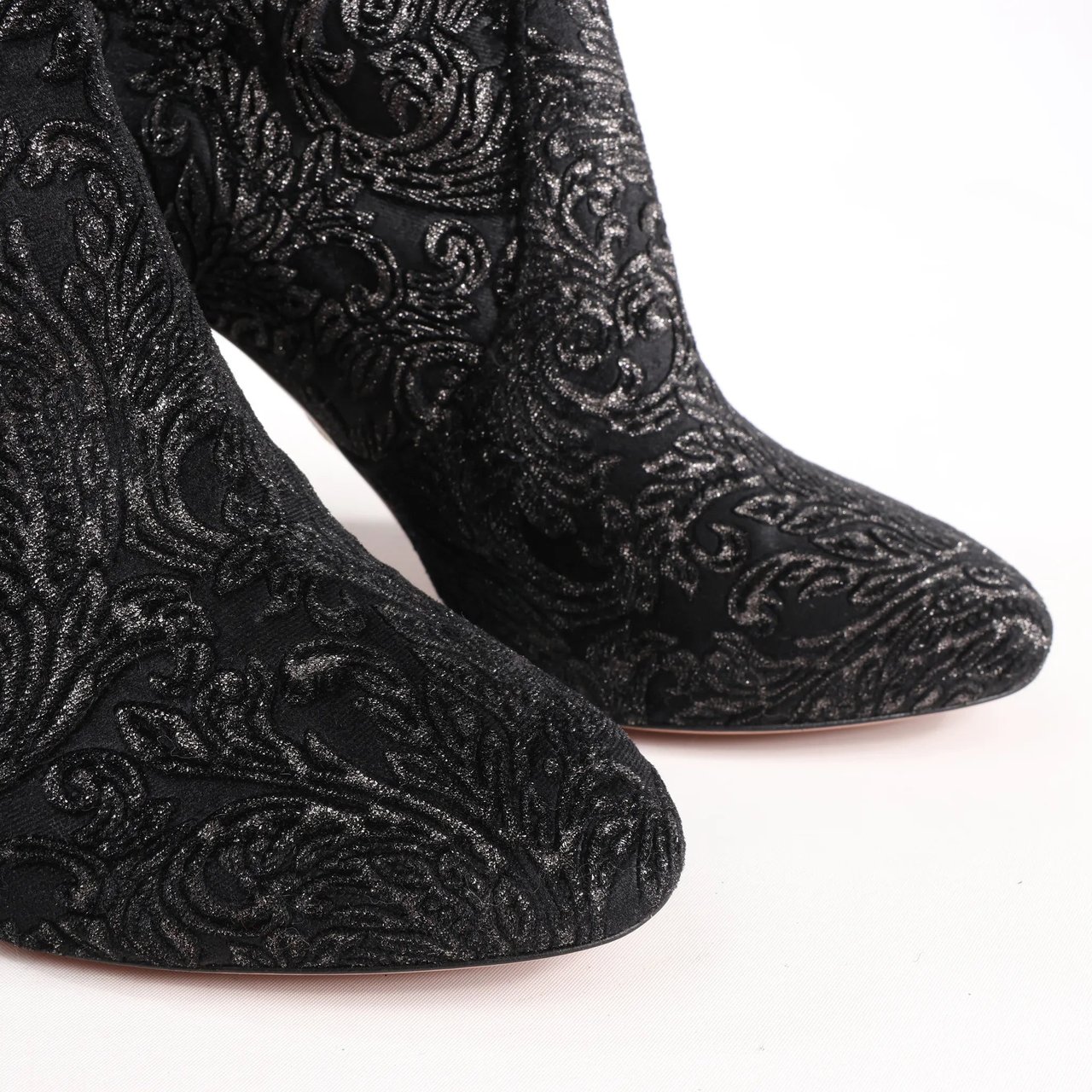 AQUAZZURA Heeled Velvet Ankle Sock Boots Tonal Baroque Tapestry in Black, Size 35.5 EU Zwart