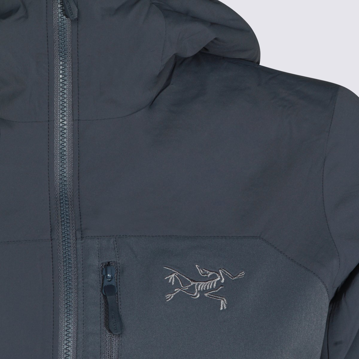 Arc'teryx Fitted Grey Jacket with Hood Grijs