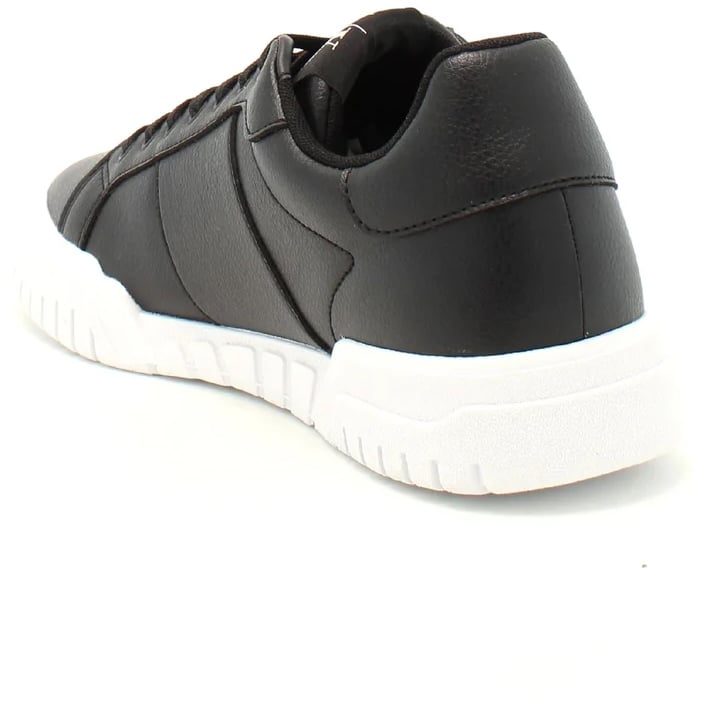 Armani Exchange Sneakers Black Zwart