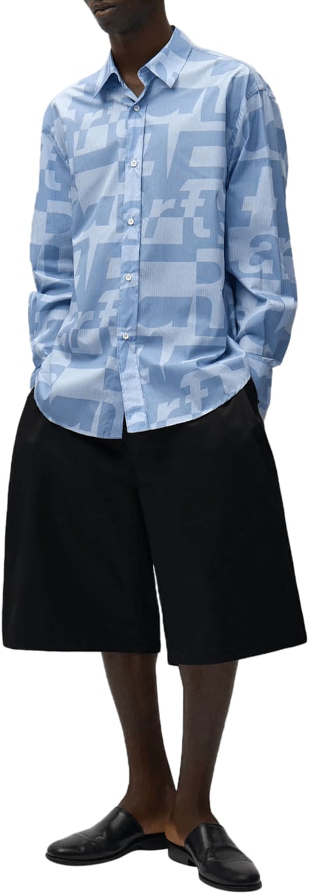 Arte Antwerp Shirt met print over het hele oppervlak. Lichtblauw