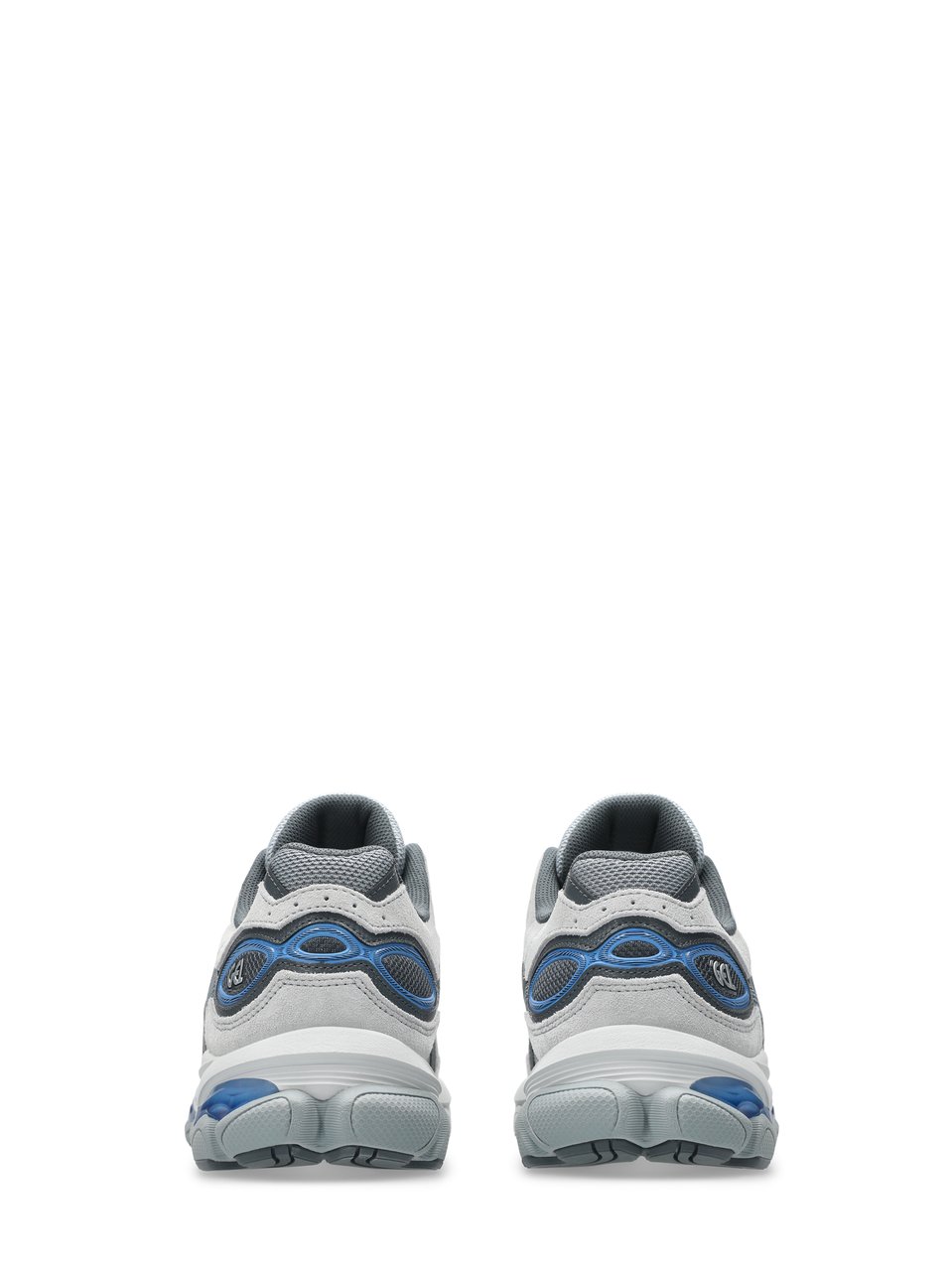 Asics Layered Mesh Sneakers with Gel Cushioning Grijs