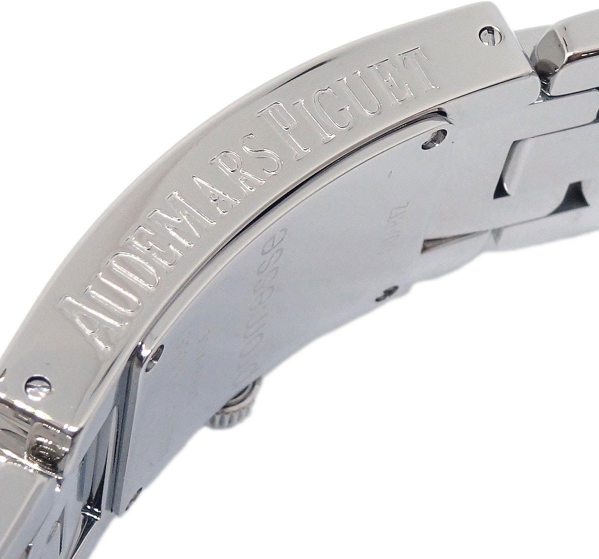 Audemars Piguet Promesse Quartz Watch Yellow Gold and Leather with Diamond Bezel 20 Divers