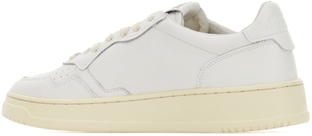 Autry White leather Medalist sneakers Wit
