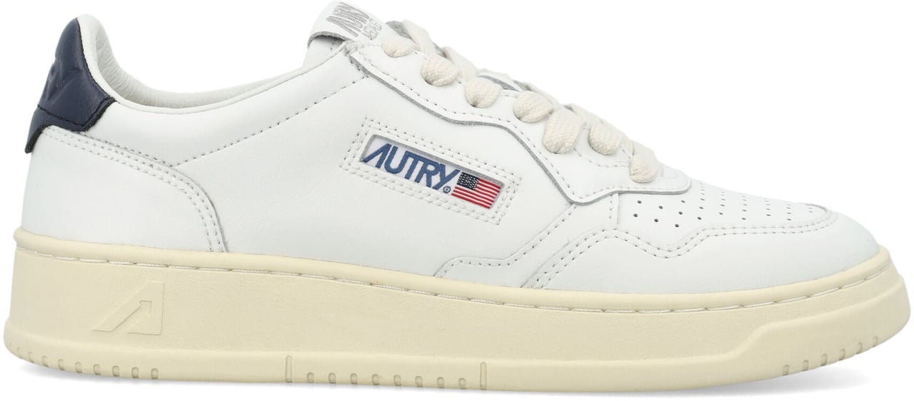 Autry Medalist Low White Space Wit