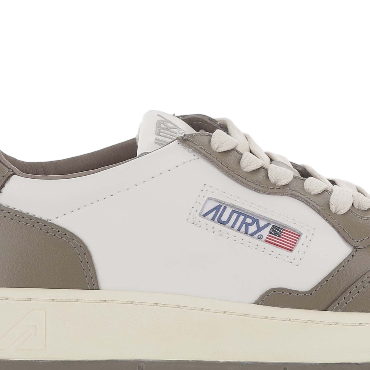 Autry Medalist Low Color-Block Leather Sneakers Wit