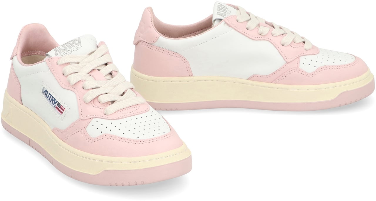Autry Medalist leather sneakers Roze