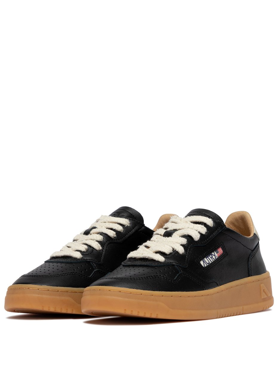Autry Low-Top Sneakers in Soft Leather and Nubuck Accents Bruin