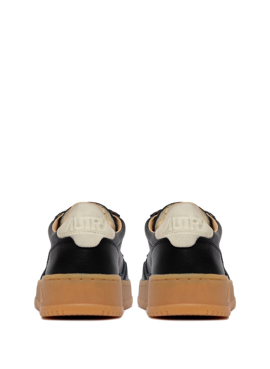 Autry Low-Top Sneakers in Soft Leather and Nubuck Accents Bruin