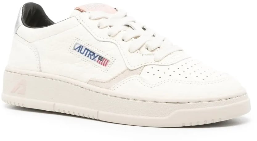 Autry medalist low divers Divers