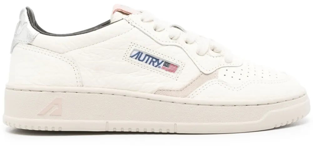 Autry medalist low divers Divers