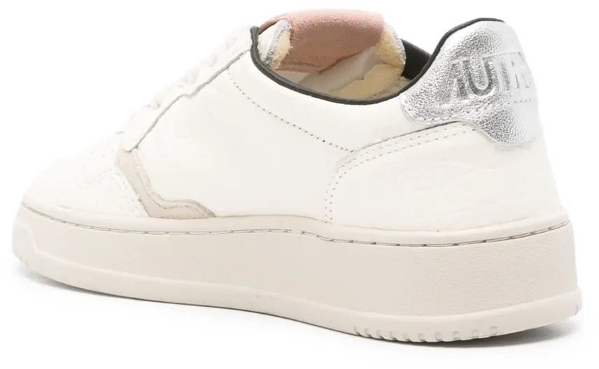 Autry medalist low divers Divers