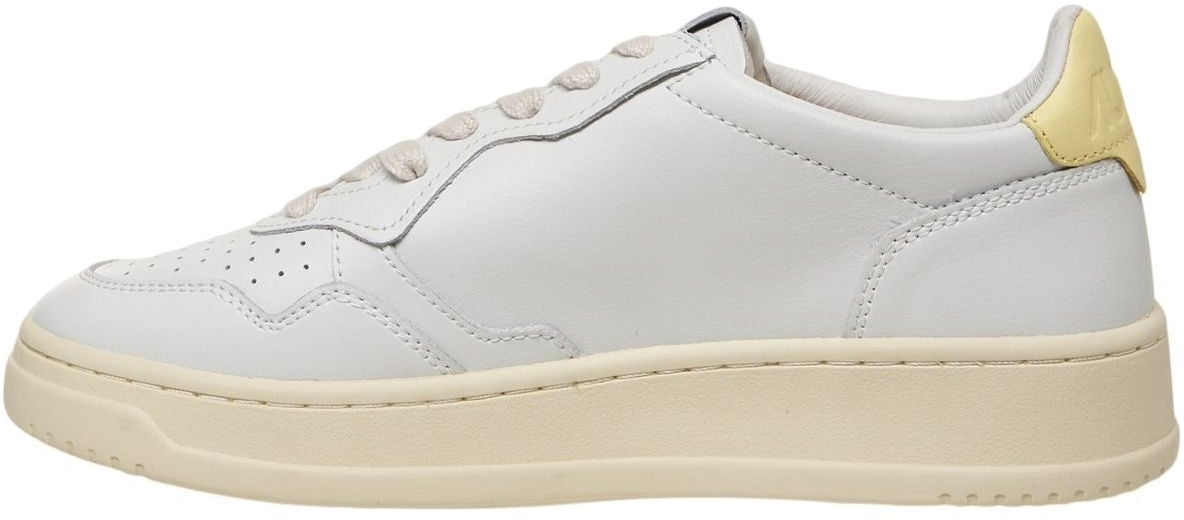 Autry Sneakers 'Medalist Low' Geel