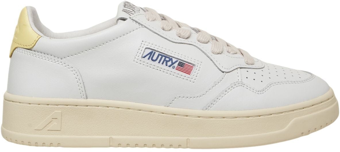 Autry Sneakers 'Medalist Low' Geel