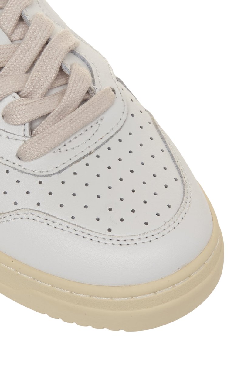 Autry Sneakers 'Medalist Low' Wit