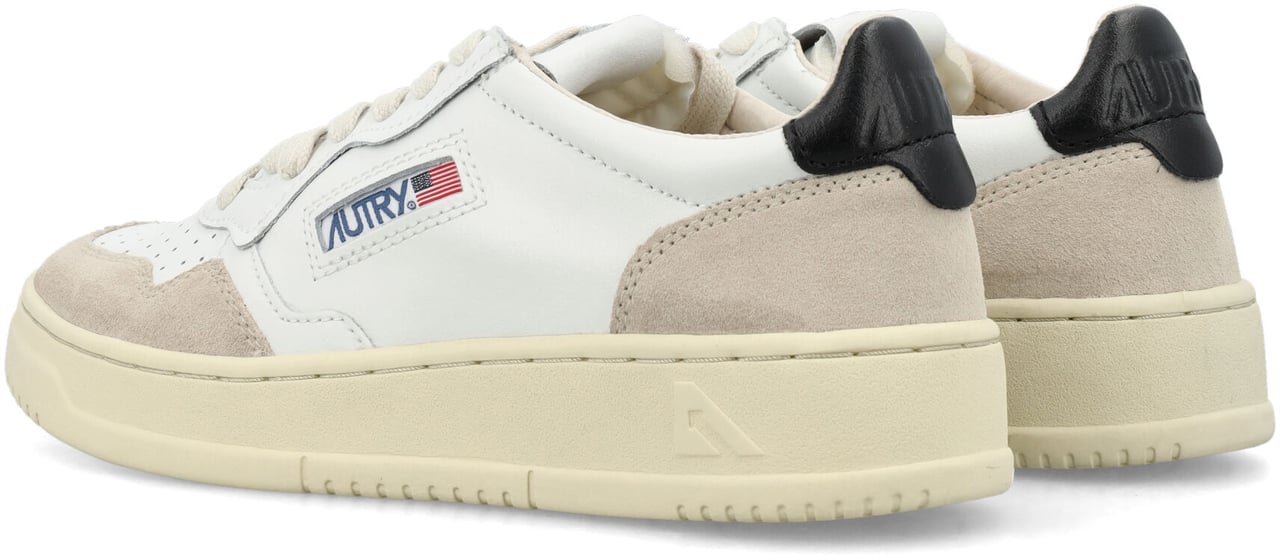 Autry Medalist low woman sneakers Wit