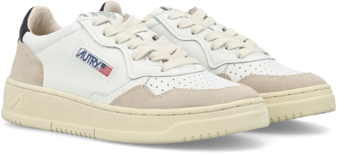 Autry Medalist low woman sneakers Wit