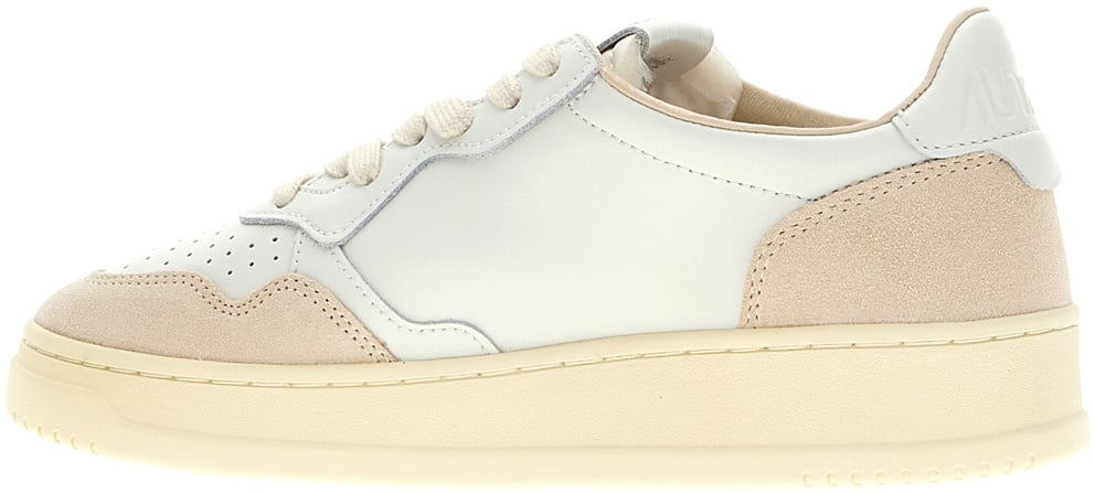 Autry White leather Medalist sneakers Wit