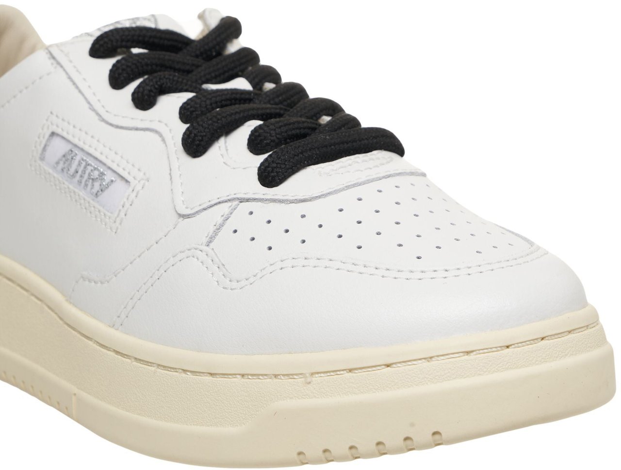 Autry Sneakers 'Medalist Low' Wit