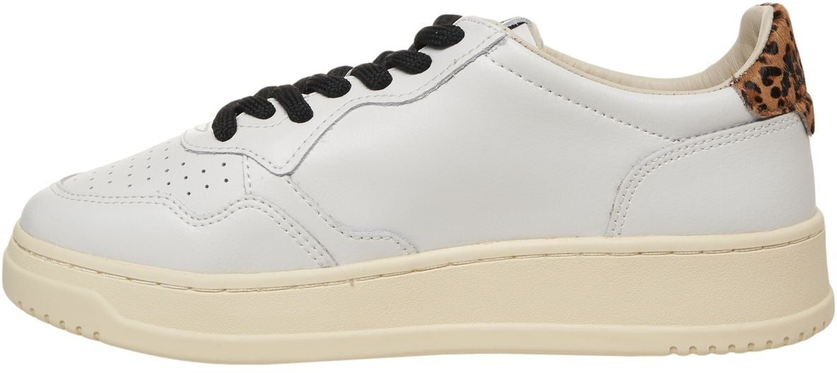 Autry Sneakers 'Medalist Low' Wit