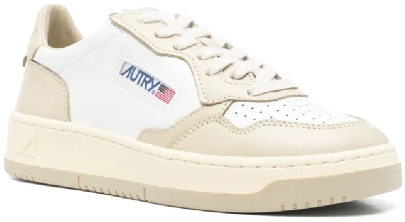 Autry medalist low divers Divers