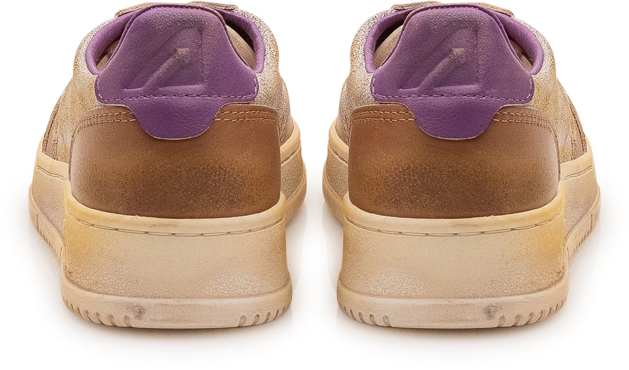 Autry Sneaker Sup Vint Low con Charm sui Lacci Beige