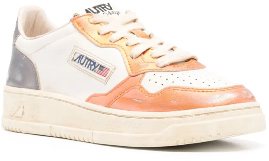 Autry sup vint low divers Divers