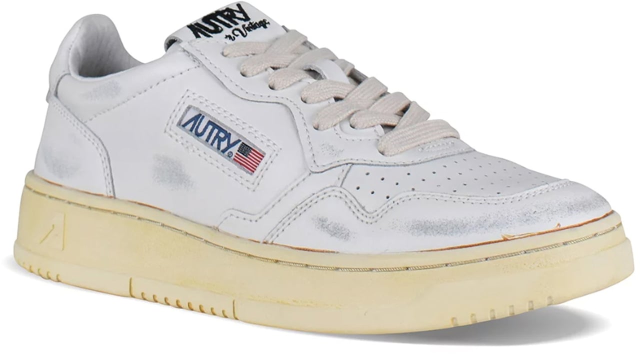 Autry AUTRY SUPER VINTAGE LOW SNEAKERS Wit
