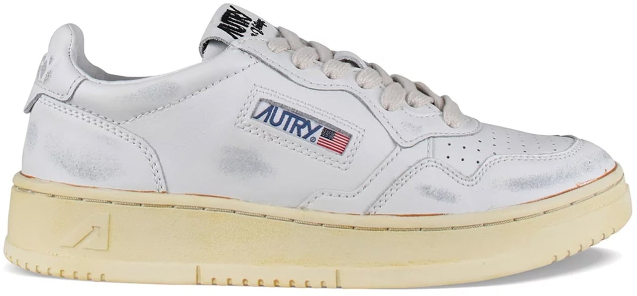 Autry AUTRY SUPER VINTAGE LOW SNEAKERS Wit