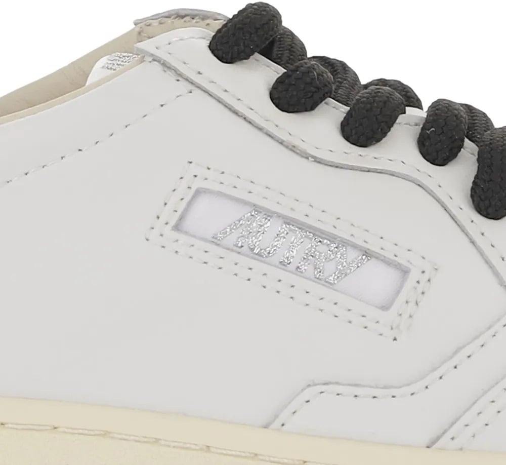 Autry baskets autry medalist low en cuir blanc et detail leopard femme Beige