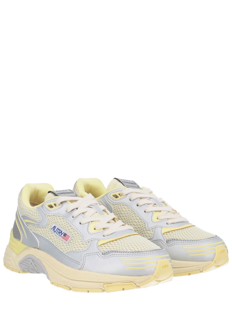 Autry Layered Mesh Synthetic Overlays Sneakers Wit