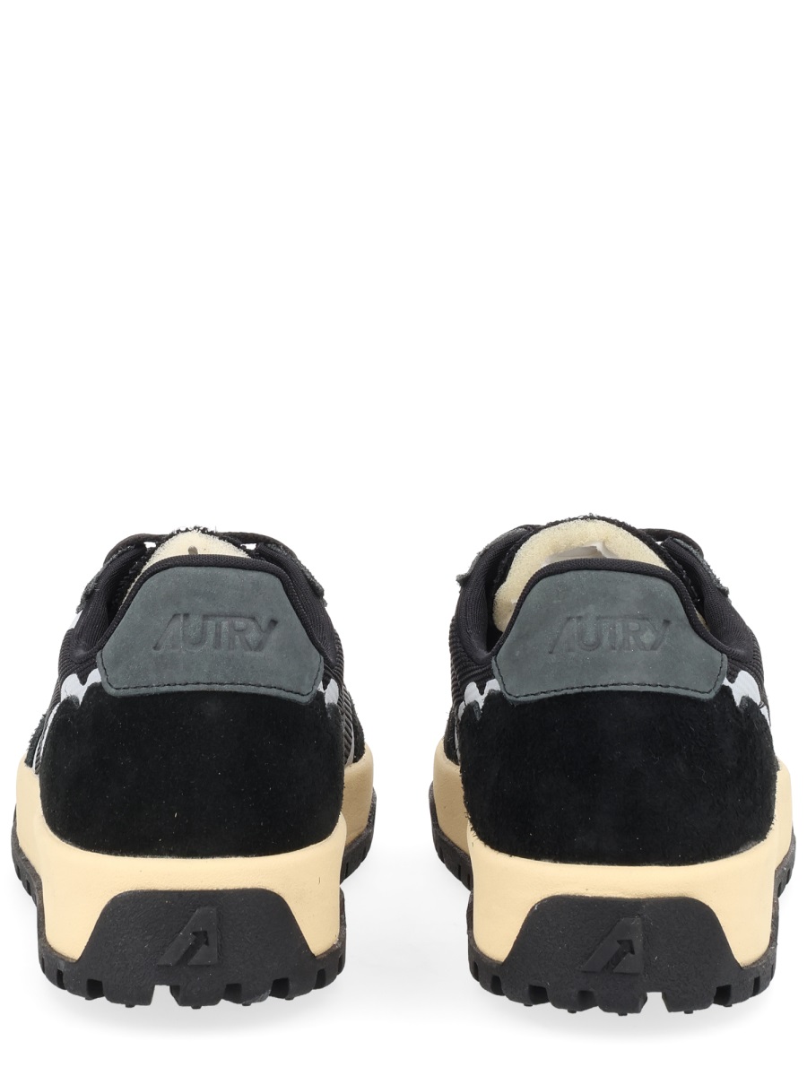 Autry Wildpace Low Mesh Suede Sneakers Zwart