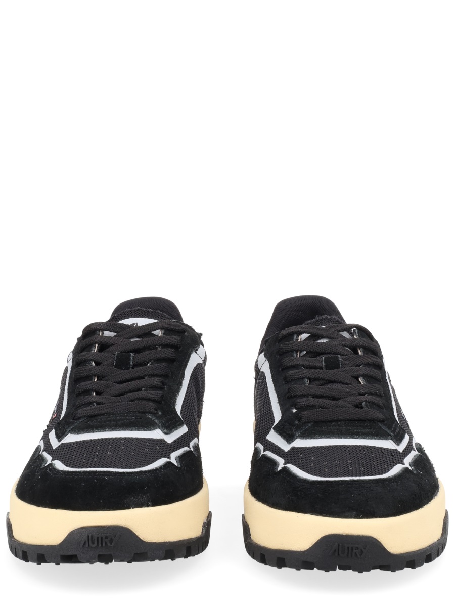 Autry Wildpace Low Mesh Suede Sneakers Zwart