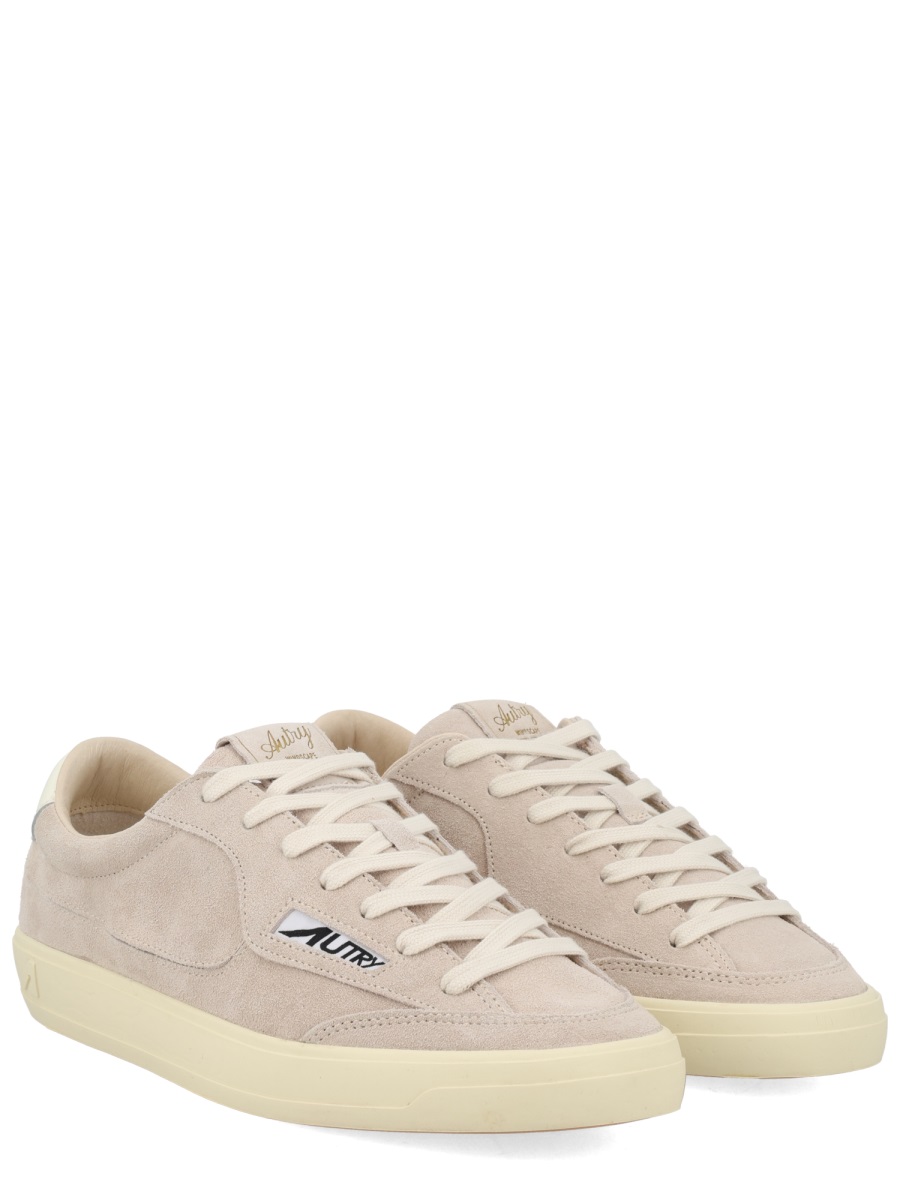 Autry Windscape Low Suede Minimalist Sneakers Neutraal