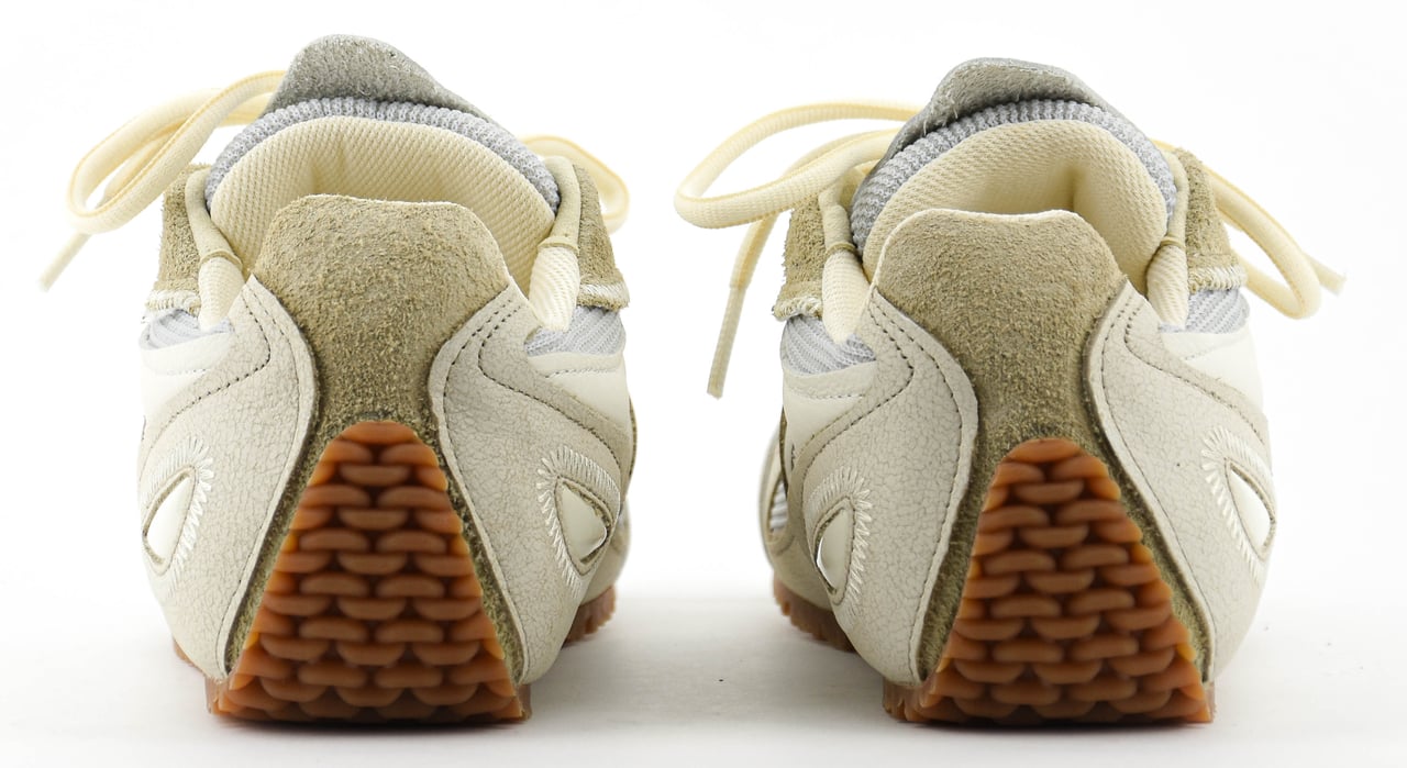 Axel Arigato Slow Runner Off White Gum Beige