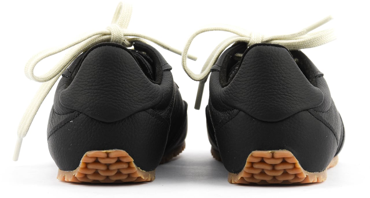 Axel Arigato Daze Runner Black Gum Zwart