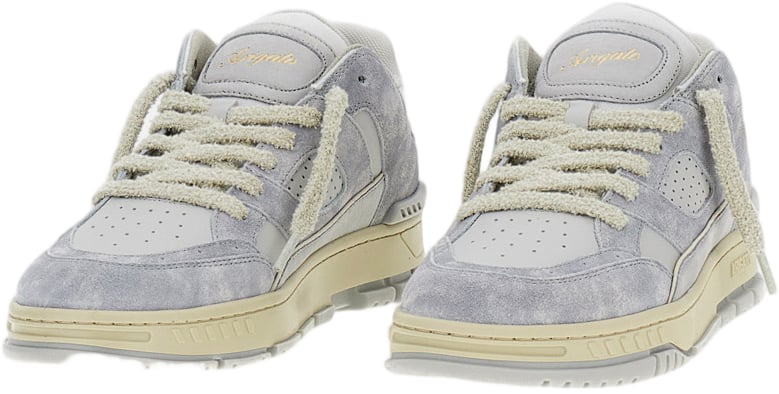 Axel Arigato Low-Top Sneakers with Suede Upper and Retro Basketball Inspiration Grijs