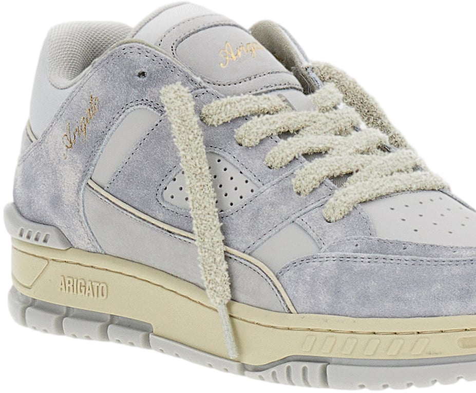 Axel Arigato Low-Top Sneakers with Suede Upper and Retro Basketball Inspiration Grijs